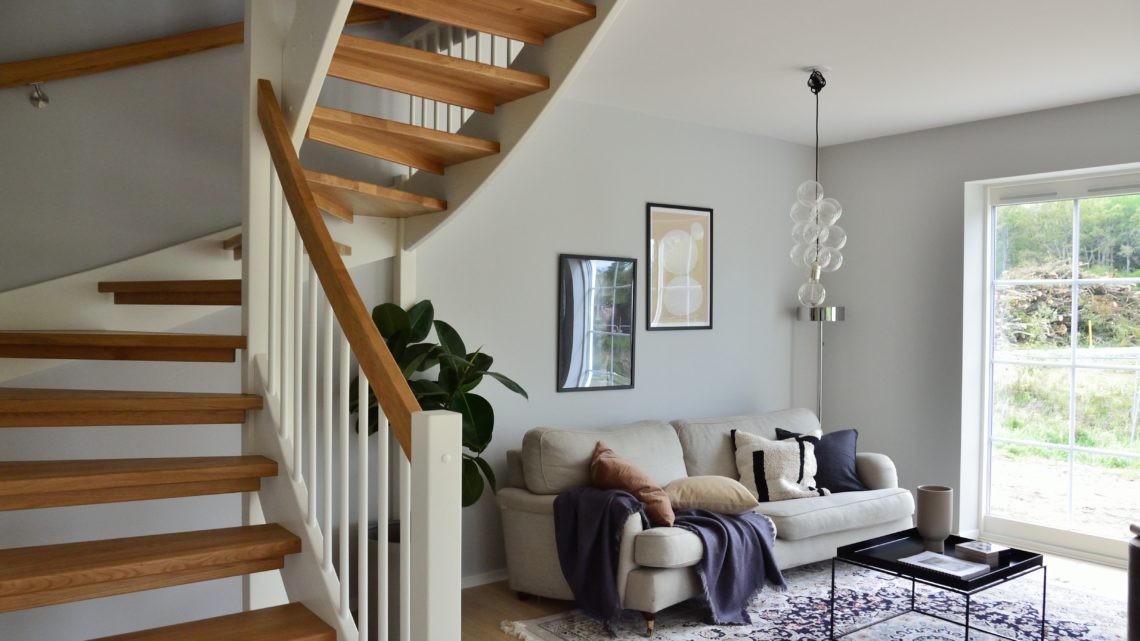 schody drewniane w domu jak je chronic